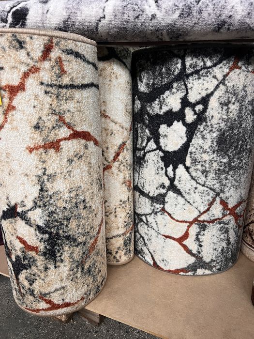 Мокетени килими и пътеки с гумирана основа