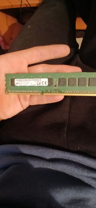 Vând rami pc 8gb