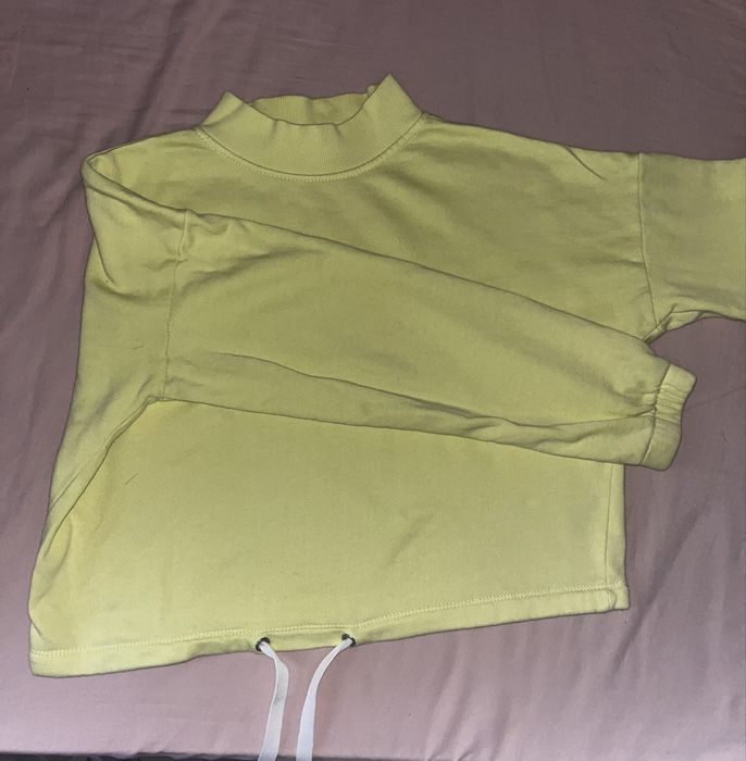 Жълто-зелено худи с връзки