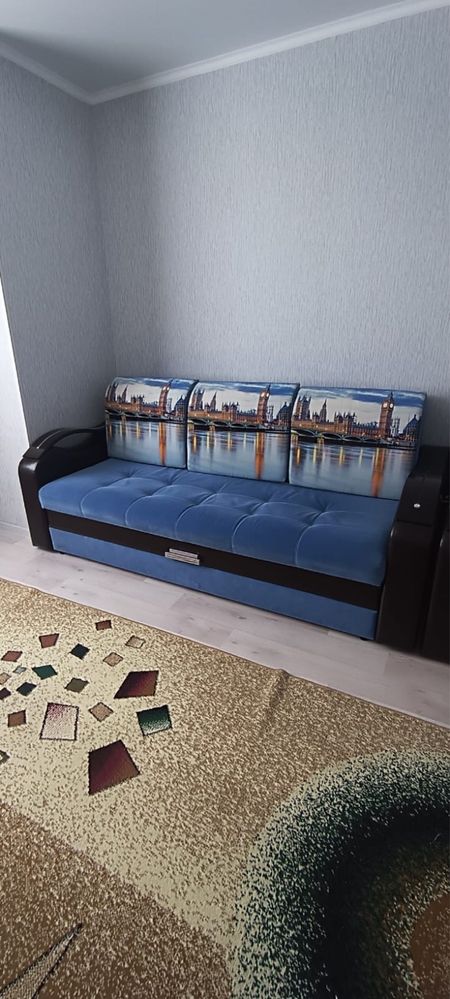 Продам диван, развигающий, есть еще кресло