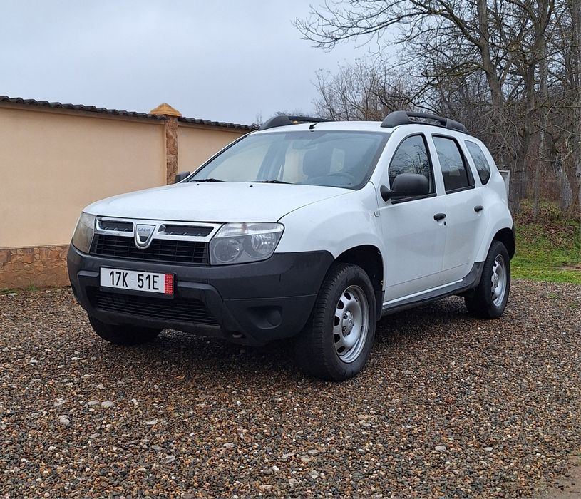 Dacia Duster 4x4 / 1.6 Benzina și Gaz / Cârlig remorcare