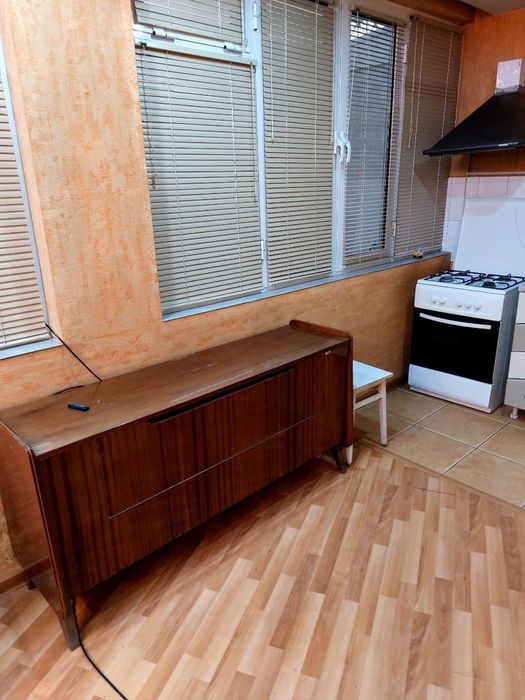 Gagarin yoʻlni ustida joylashgan