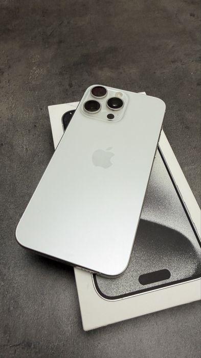 Iphone 15 pro max (16,17,)