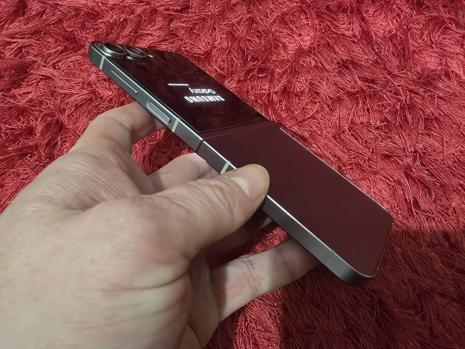-Samsung Z Fold 6, Grey, 256Gb, 12Ram, doar telefonul, impecabil, star