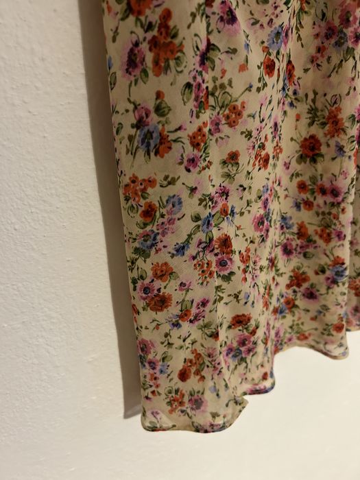 Fusta Zara cu flori