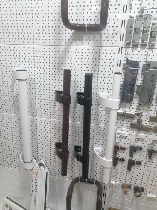 Ремонт окон и дверей. Евгений