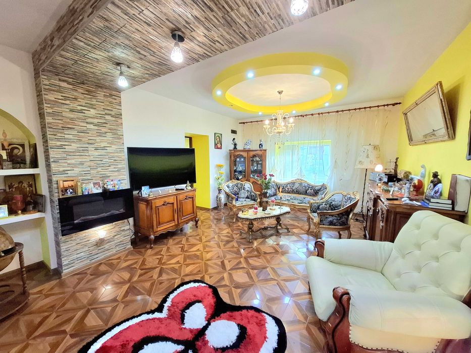 Casa P+M de vanzare - Sannicolau Mare