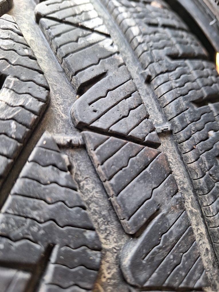 4 броя зимни гуми Michelin 235/55 R 18