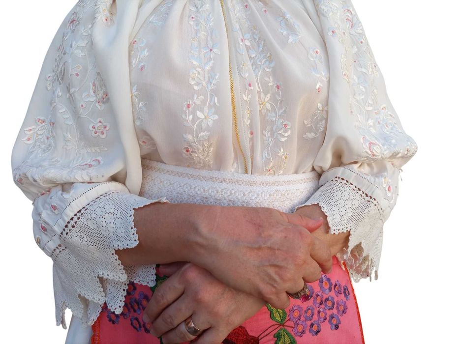 Costume populare autentice de inchiriat (de mireasa)