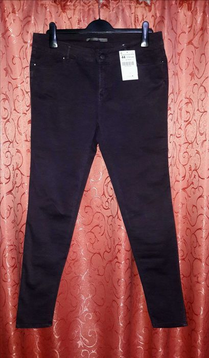 Blugi pantaloni skinny Zara noi mov inchis din 98% bumbac marimea 44