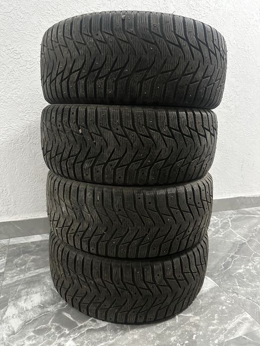 225/45/R18 зимние шипованные
