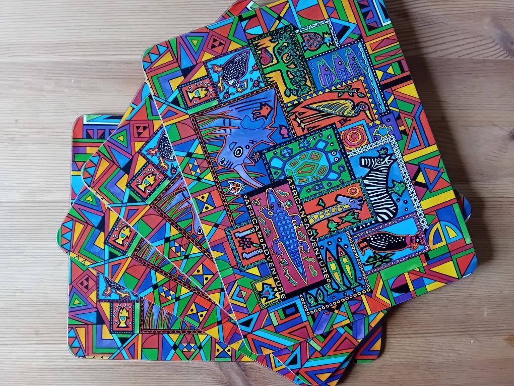 Suporți farfurii din plută cu motive africane. Naproane din puluta