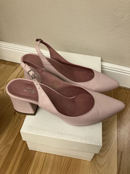 Pantofi, ghete de dama, marimea 39. Lista