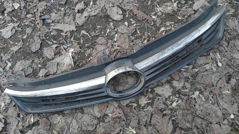 Тойота камри 55 решотка