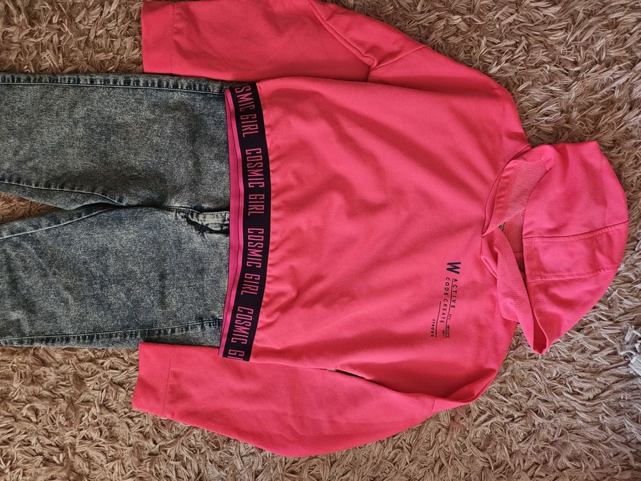 8-10г. Суитшъри  H&M коледна блузка и пухкав елек