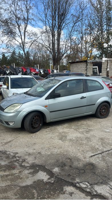 Dezmembrez ford fiesta