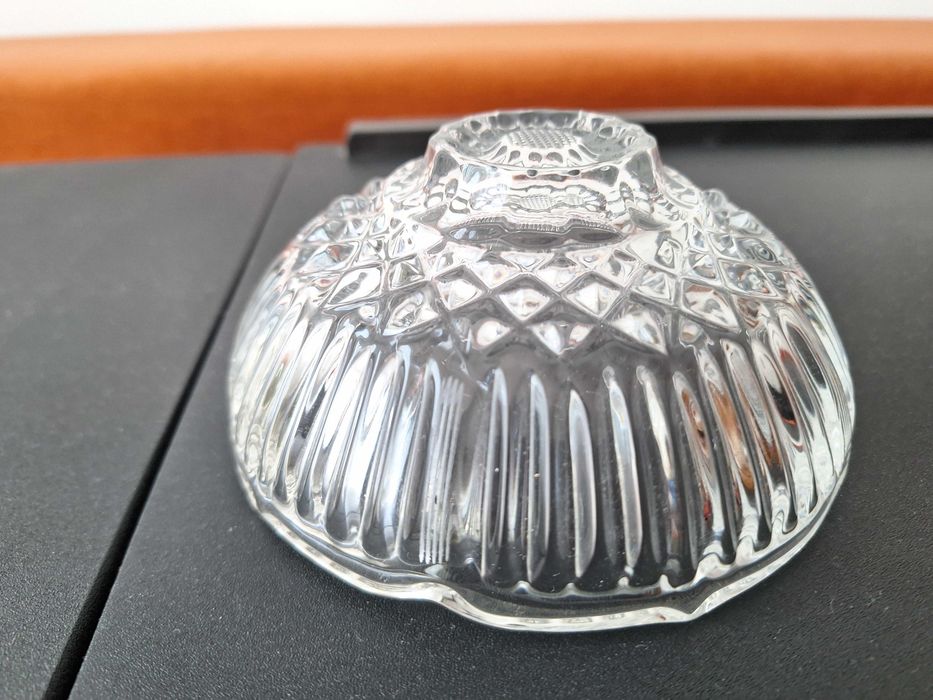 Scrumiera veche din cristal