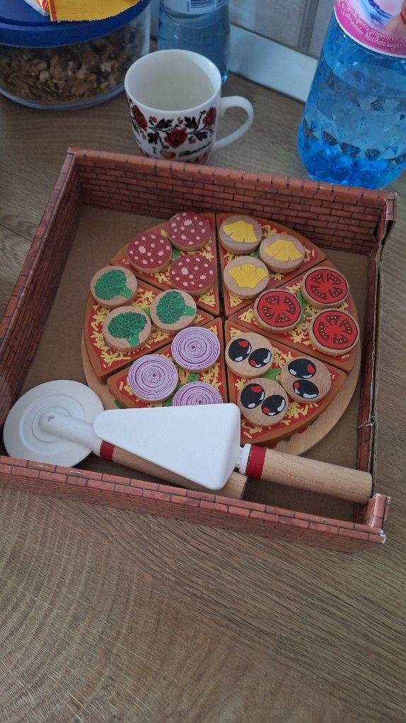 Jucarele copii puzzle si pizza lemn