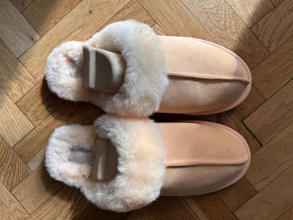 Дамски домашни пантофи UGG