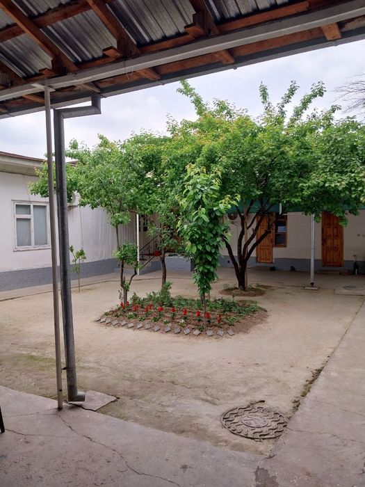 Уй сотилади. Продаётся дом.