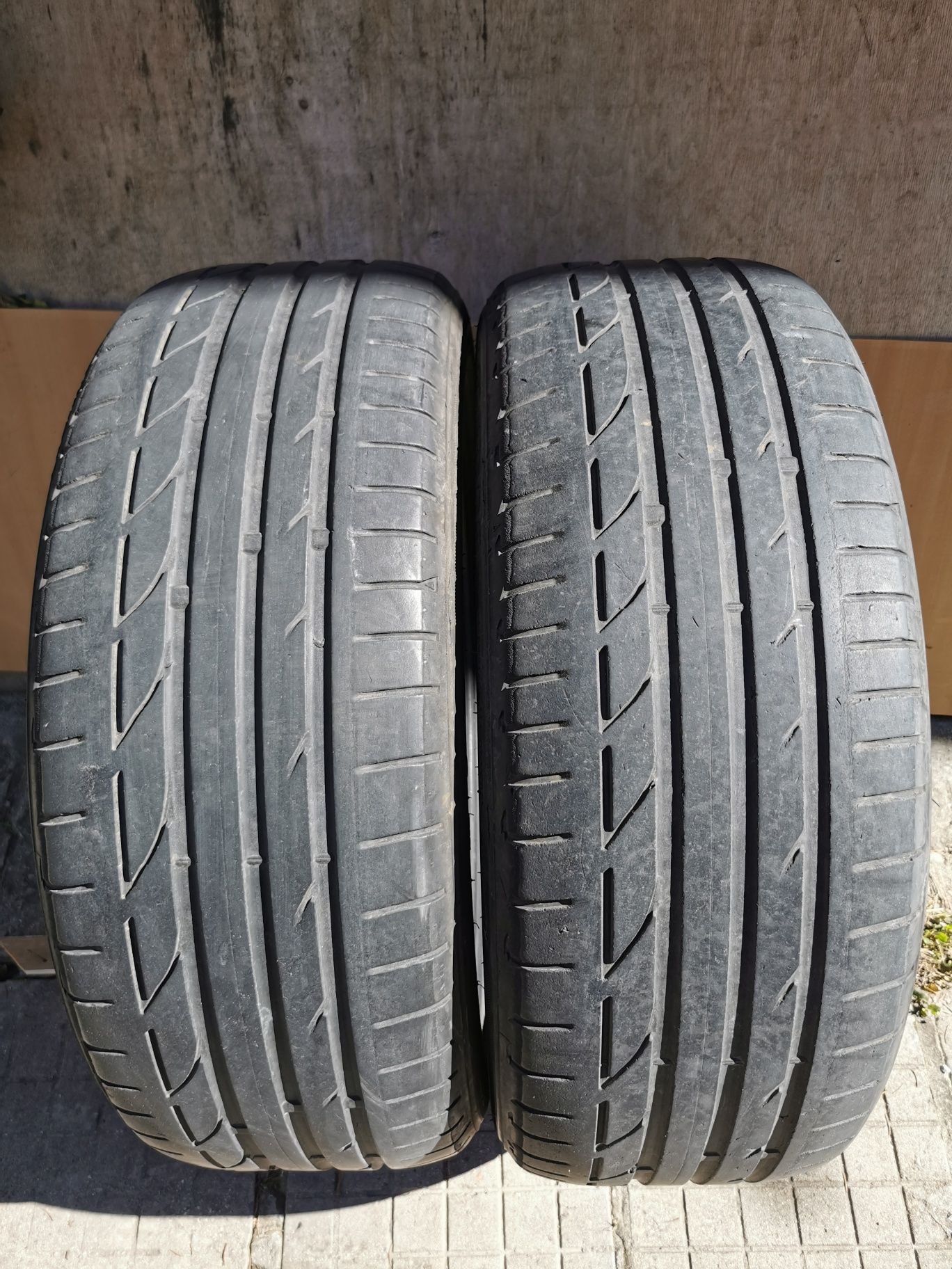 Летни гуми Bridgestone 225/45 R19