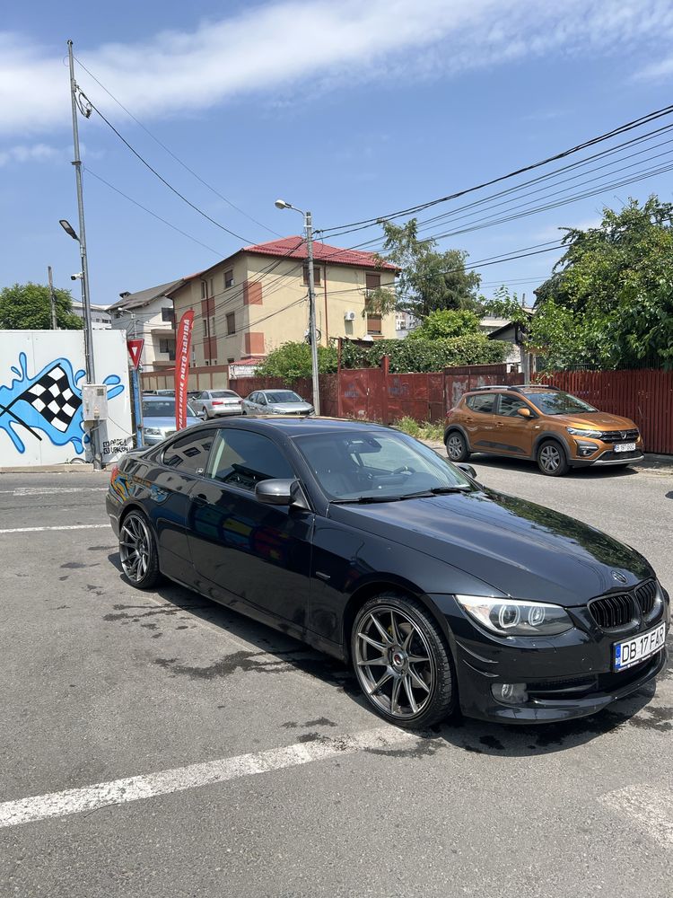 BMW seria 3 E92 LCI 320d - look 335 (Pe Firma)