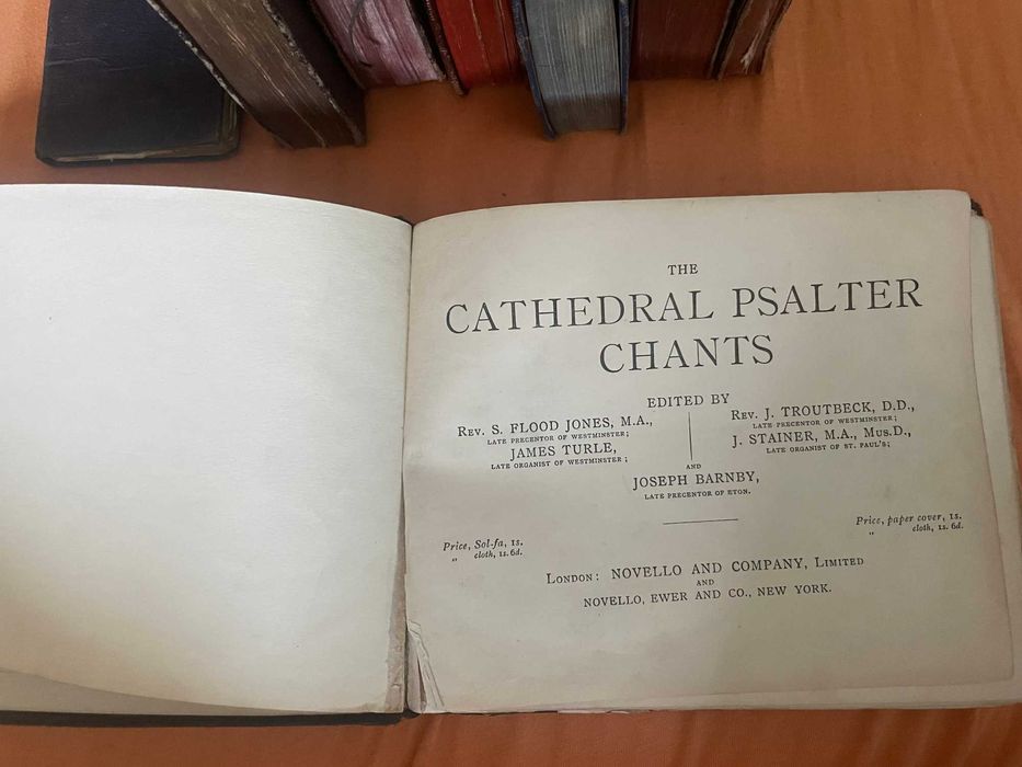 7 carti religioase  : Biblia / Biblie / Carti de rugăciuni