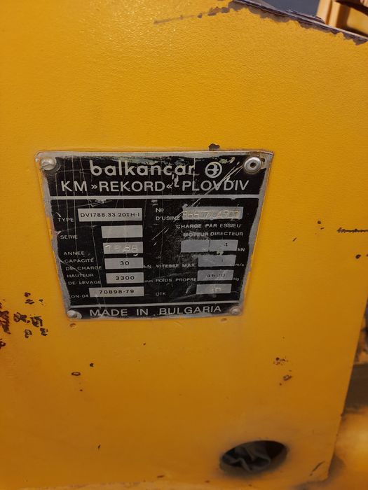 Vând moto stivuitor an stare de funcționare schimbu filtrele la timp