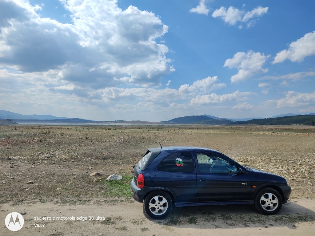Продавам Opel Corsa 1.0 2000год.