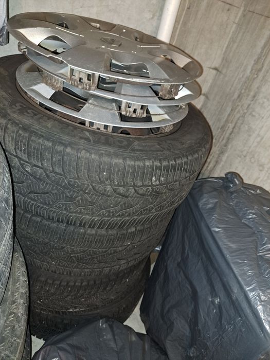 Roți cu anvelope de iarnă renault