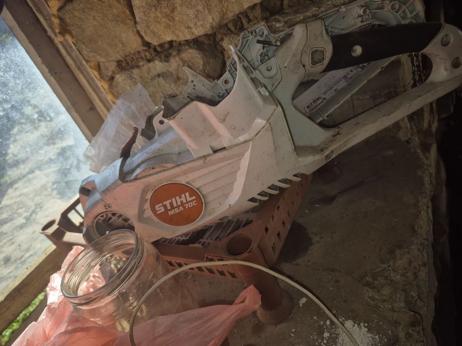 STIHL MSA 70c с батериа