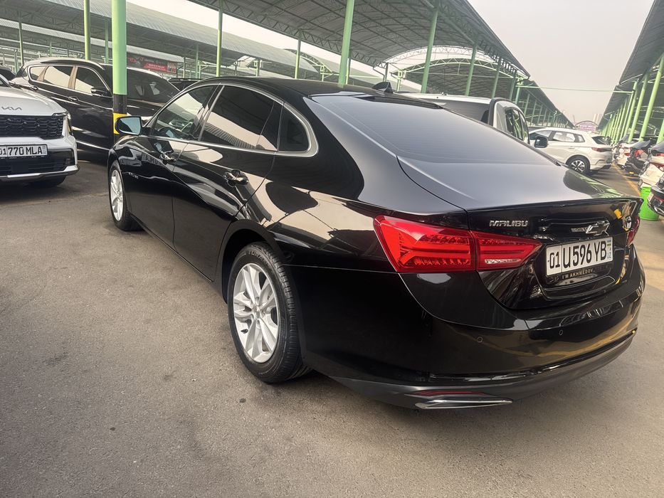 malibu 2 atmasferni 2.4 litr qora 2018 yil