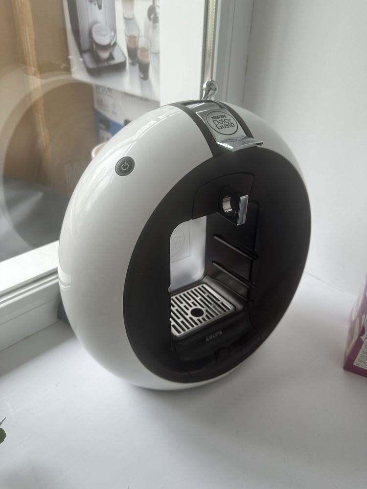 Кофемашина Dolce Gusto