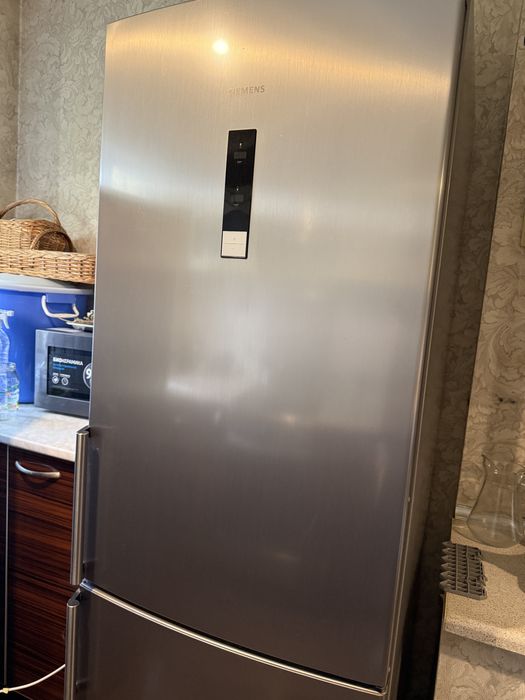 Холодильник Siemens
