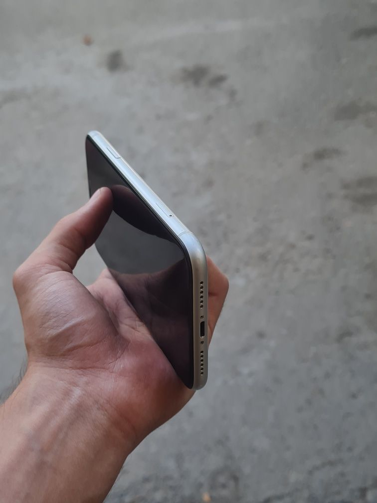 Iphone XR  64gb.