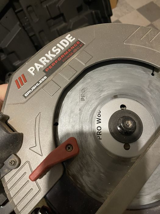 Циркуляр Parkside на батерии