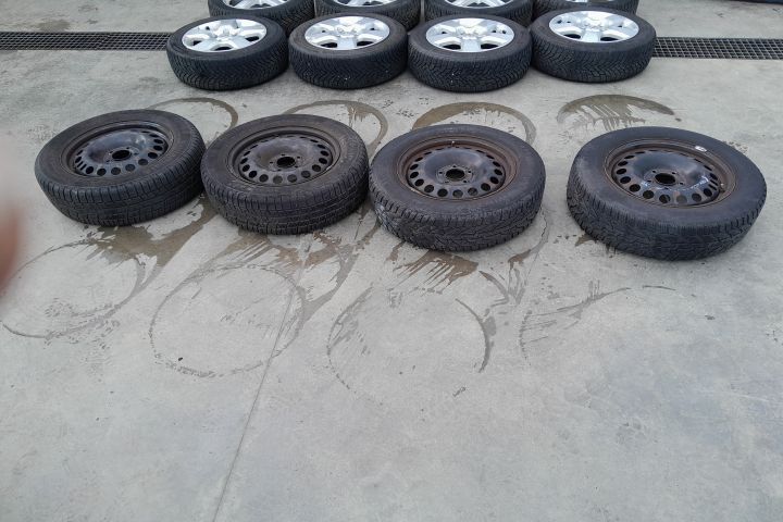 Jante aliaj cu anvelope 16 - set 215 / 60 R16 Opel Astra J [facelift]