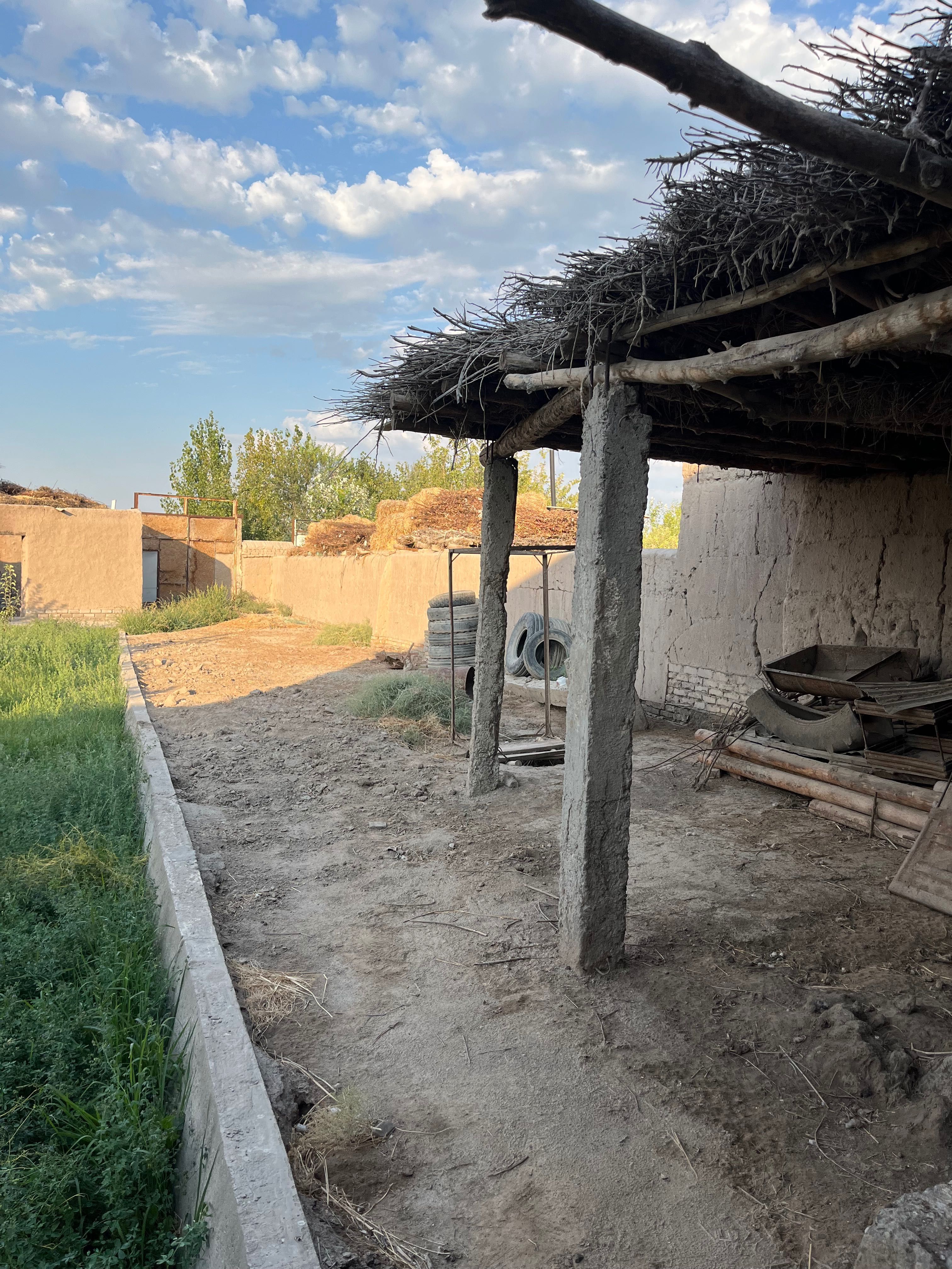 UY SOTILADI Xonqa tuman Paxtakor mahallasi