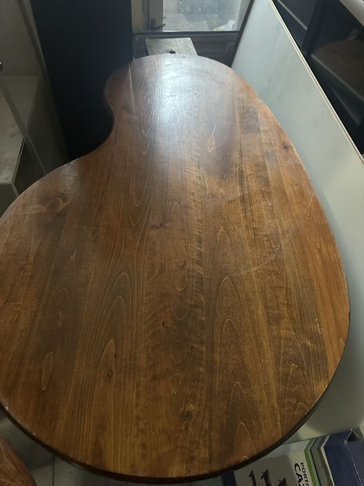 Дървена маса-масив