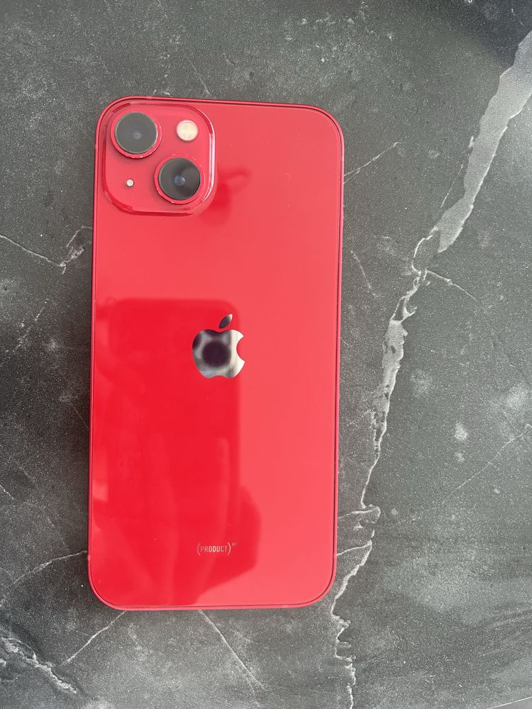 Vand iphone 13- 128 GB roșu