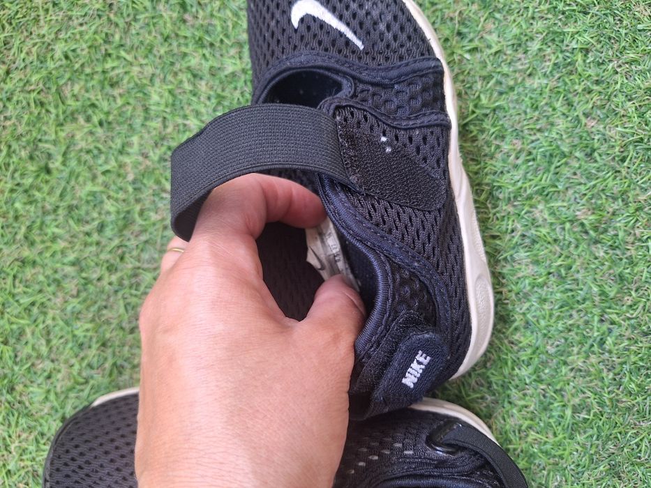 Adidasi Nike tip sandaluta