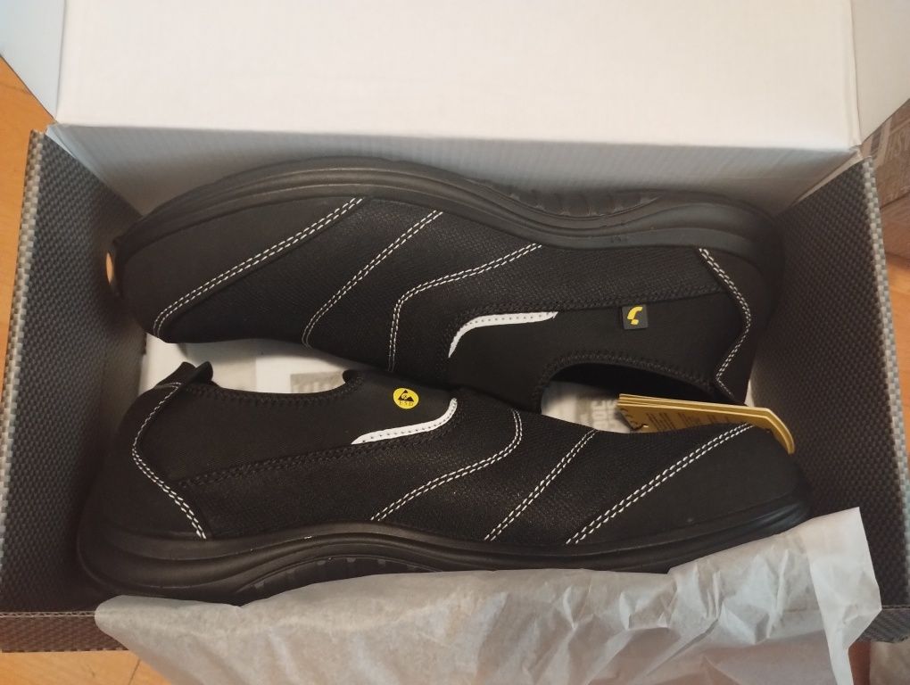 Incaltaminte de protectie sport numar foarte mare