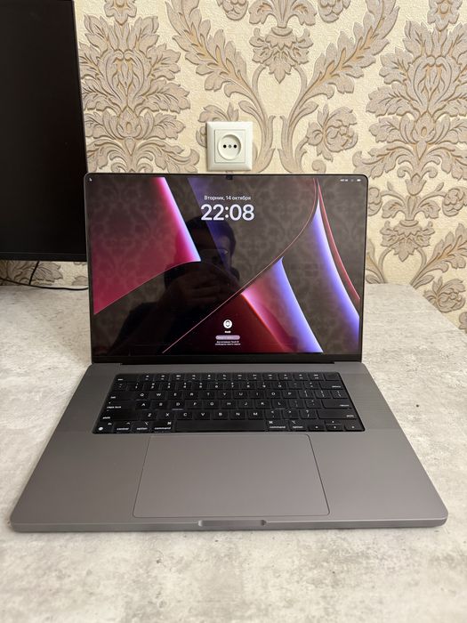 Macbook M1 Pro 16 inch 16/512gb
