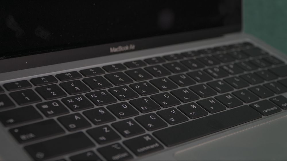 Macbook Air M1 chip ideal