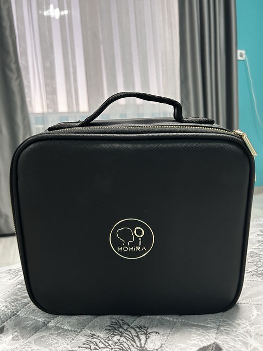 Куфар за гримове