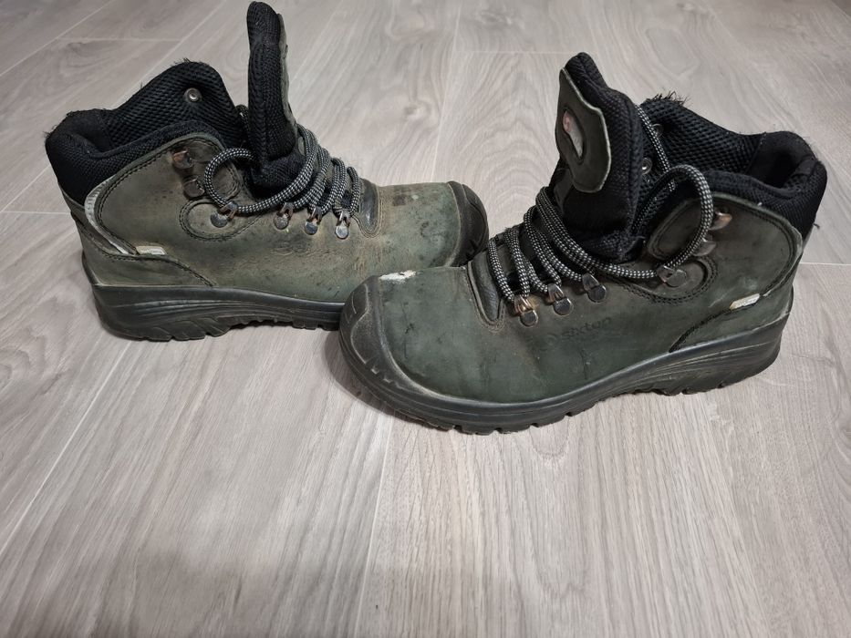 Bocanci pentru lucru sixton