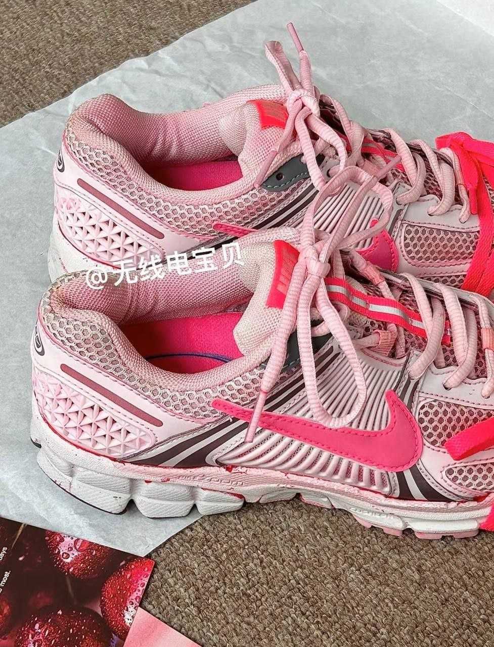 Nike Air Zoom Vomero 5