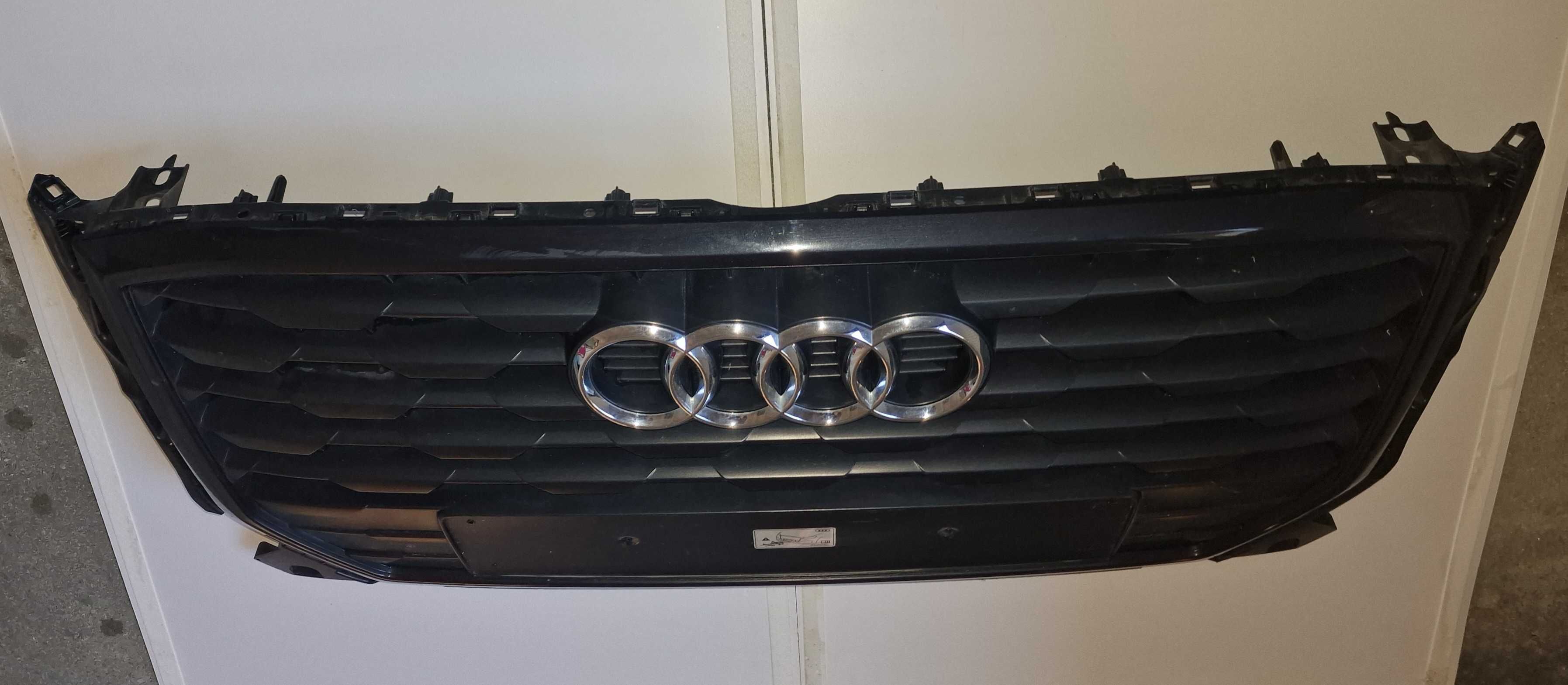 Grila radiator Audi Q2 Black Edition 2017 》 2021
81a853651