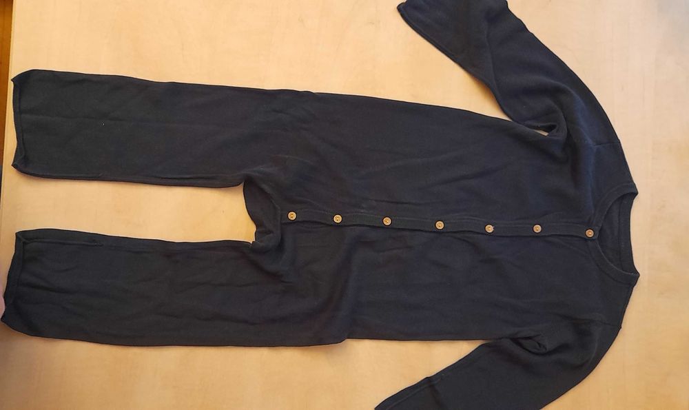 4 jucarii si 2 textile