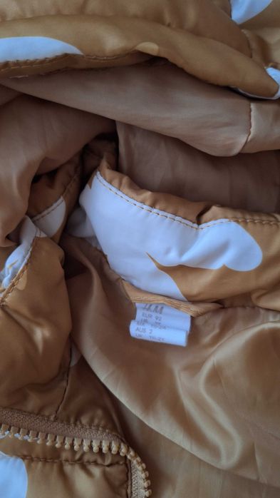 Есенно зимно яке за момиче. 92 р-р (1.5-2 г) От HM.Като ново. Горчица